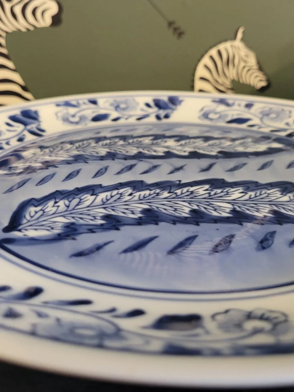 Centrum Blue & White Dinner Plate hand-painted flowers 10